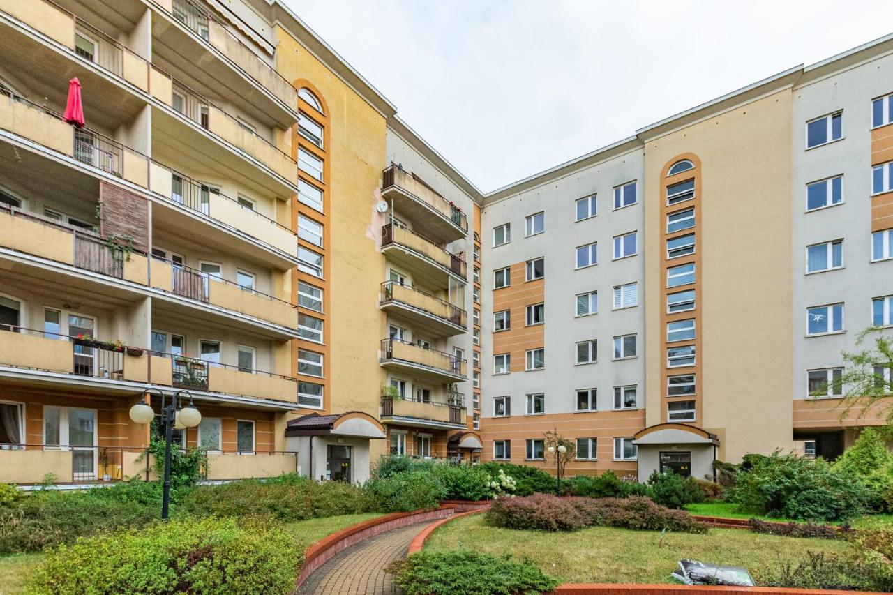 Bluszczanska 74 By Homeprime Warsaw Luaran gambar